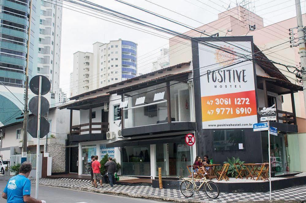 Positive Hostel Balneário Camboriú Buitenkant foto
